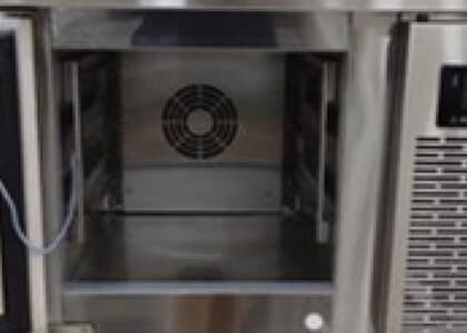 Anti-condensation door mullion heaters